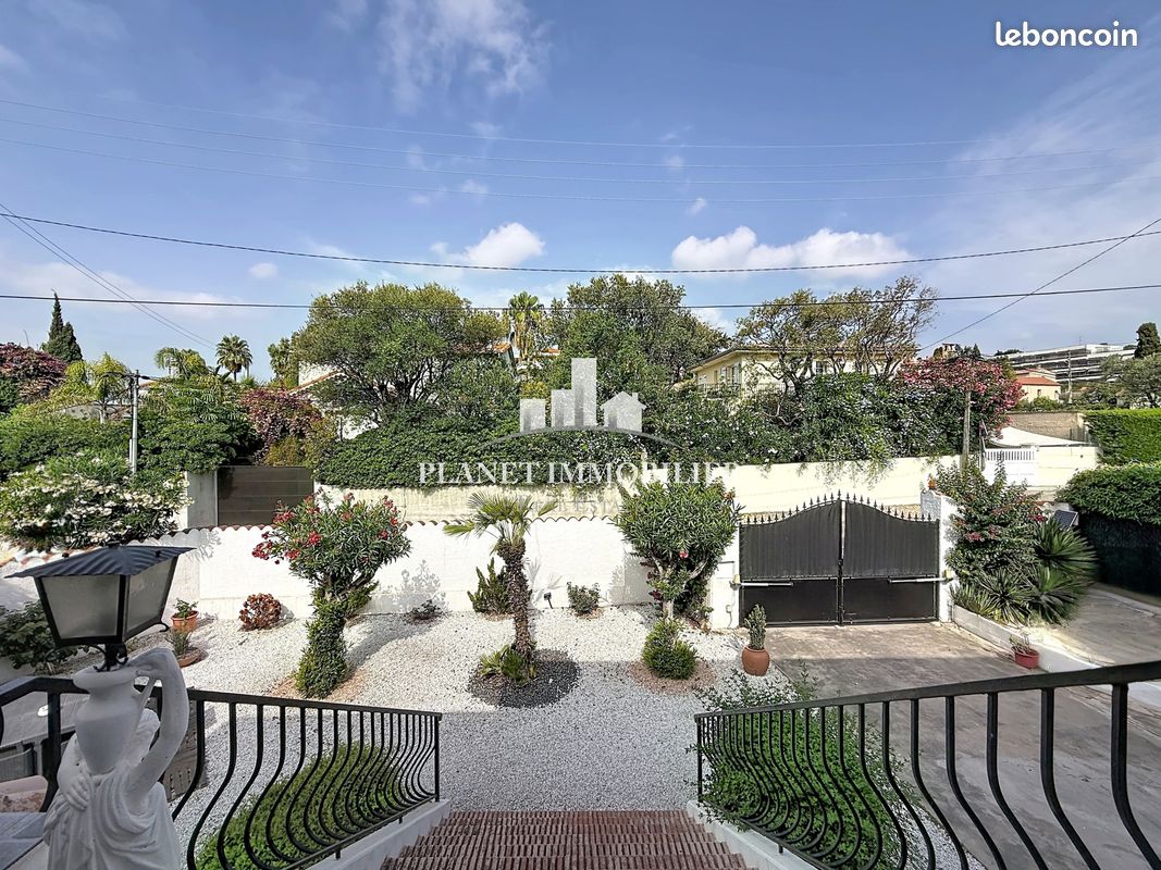 Maison 6 pièces 137 m² · à Antibes · 137 m² · 750 000 €