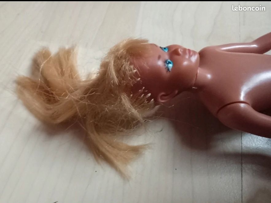 Poupée Barbie Teen Time Skipper Mattel 1988 (Gebraucht) in Chavornay Poupée Barbie Teen Time Skipper Mattel 1988 (Gebraucht) in Chavornay