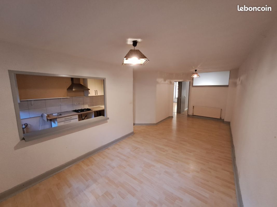 Appartement 3 pièces 60 m² · à Issoire · 60 m² · 590 €