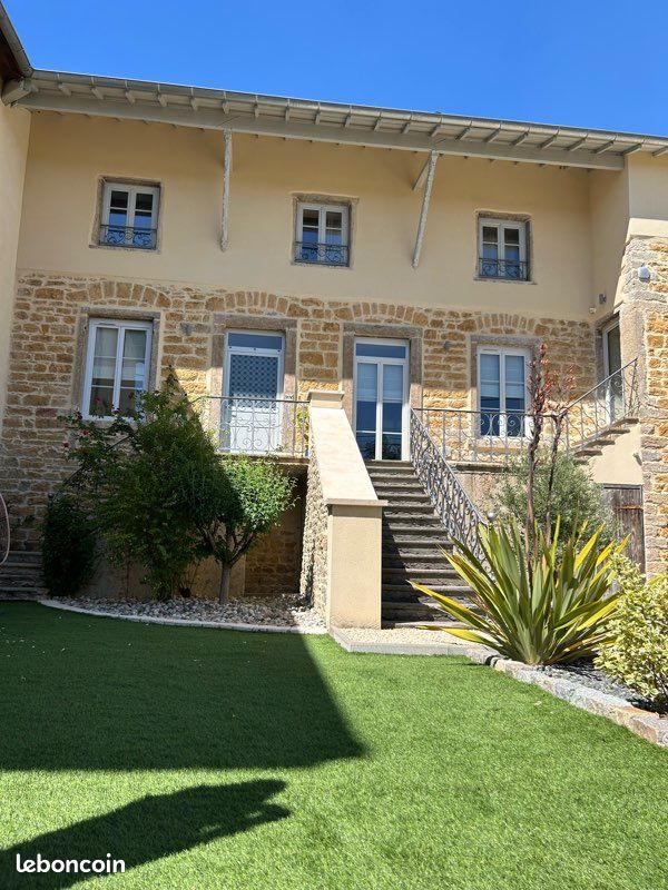 Maison 6 pièces 207 m² · à Marcilly-d'Azergues · 207 m² · 750 000 €