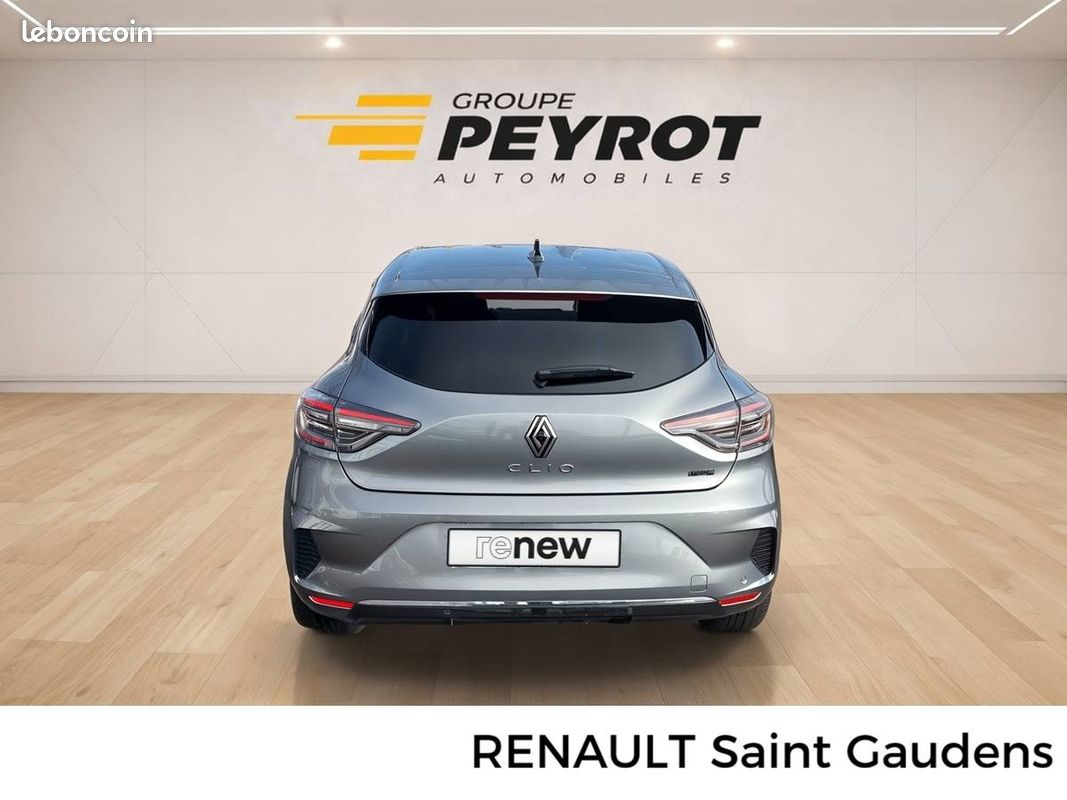 RENAULT Clio E-Tech full hybrid 145 ch GSR2 Techno (image 4)