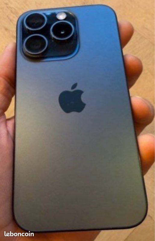 IPhone 15 Pro 256GB Noir titane comme neuf encore garanti (image 2)