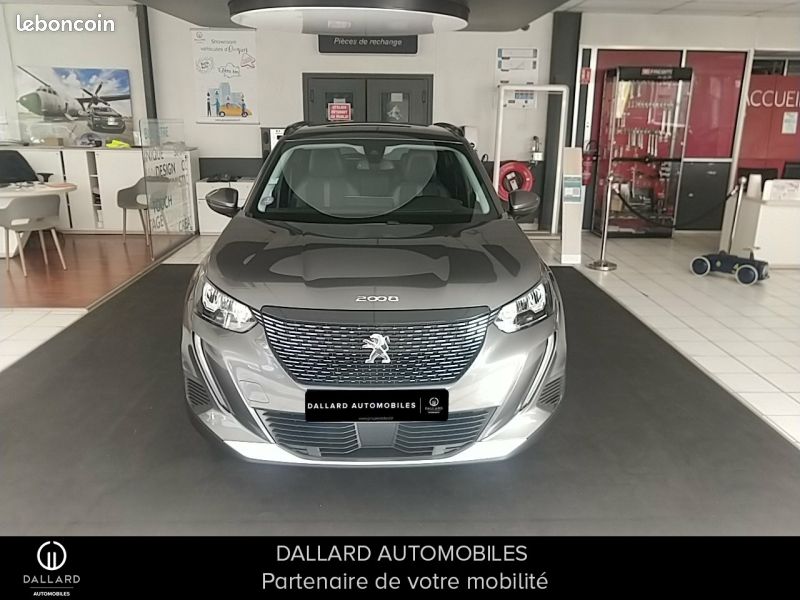 Peugeot 2008 1.2 PureTech 130ch S&S Allure (image 17)