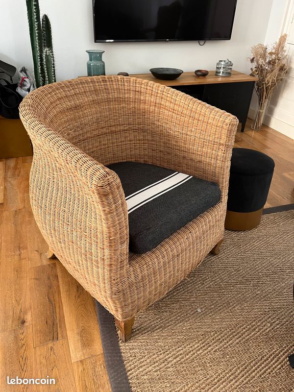 Fauteuil en rotin (image 1)