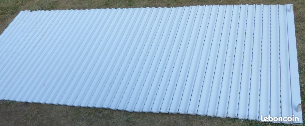Volet roulant PVC (image 1)