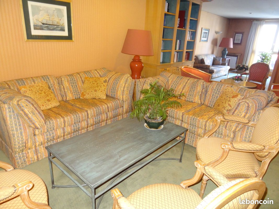 Appartement 2 pièces 46 m² · à Versailles · 46 m² · 2 200 €