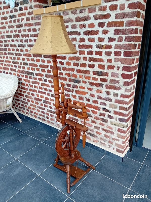 Rouet lampadaire (image 2)