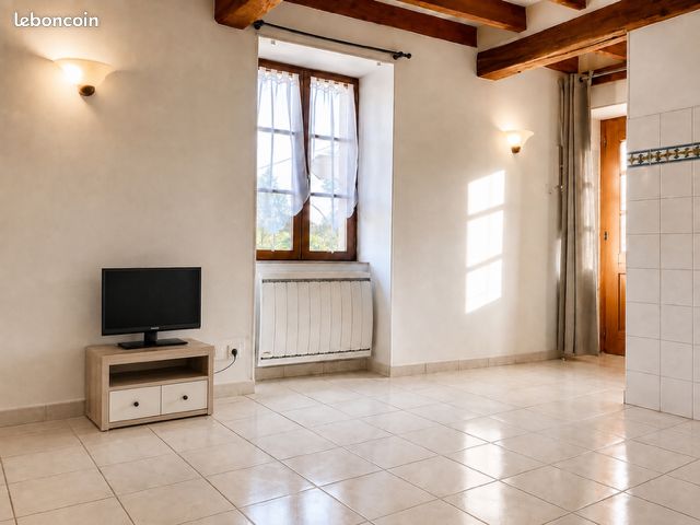 Appartement 2 pièces 35 m² · à Torcy-Et-Pouligny · 35 m² · 360 €