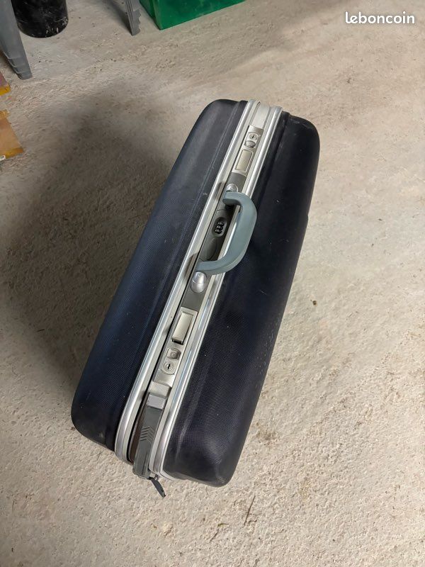 Valise à roulettes (image 1)