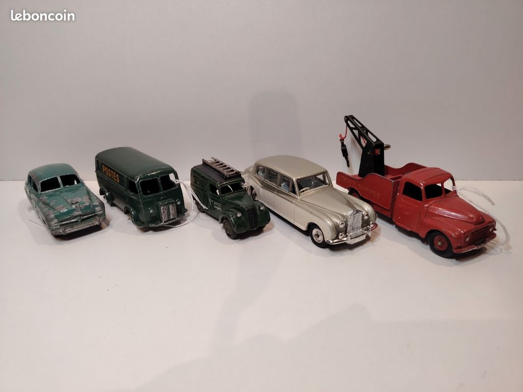 DINKY TOYS LOT de voitures EUR 430,00 - FR