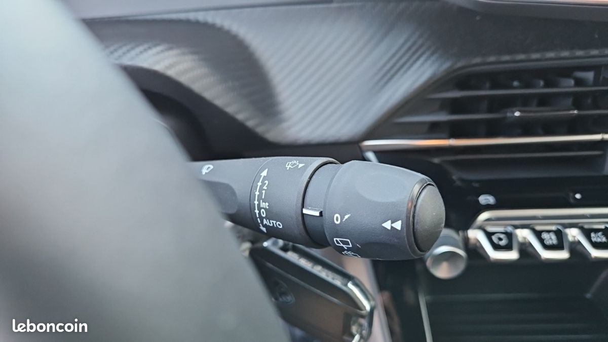 Peugeot 2008 100 SS BVM6 STYLE (image 20)