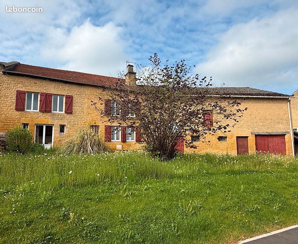 Maison 9 pièces 339 m² · à Charleville-Mézières · 339 m² · 262 500 €