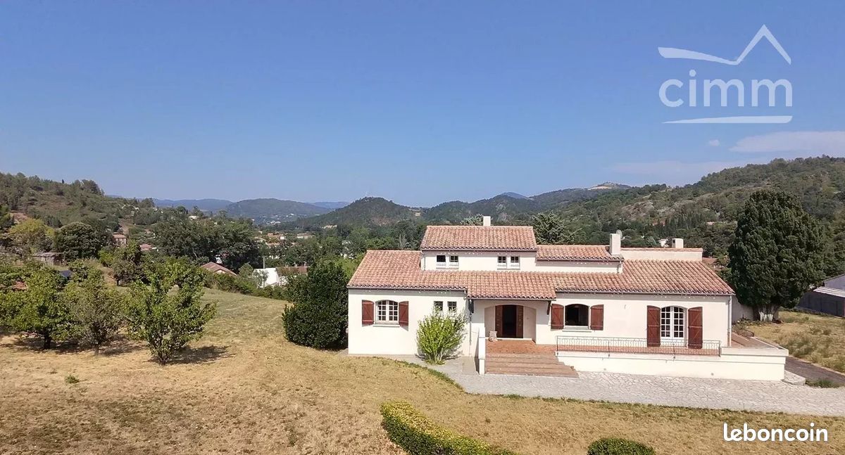 Maison 8 pièces 216 m² · à Espéraza · 216 m² · 300 000 €