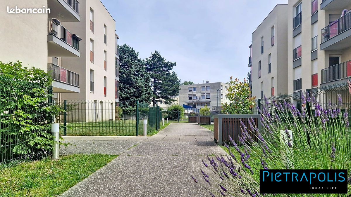 Appartement 2 pièces 50 m² · à Champagne-au-Mont-d'Or · 50 m² · 150 000 €
