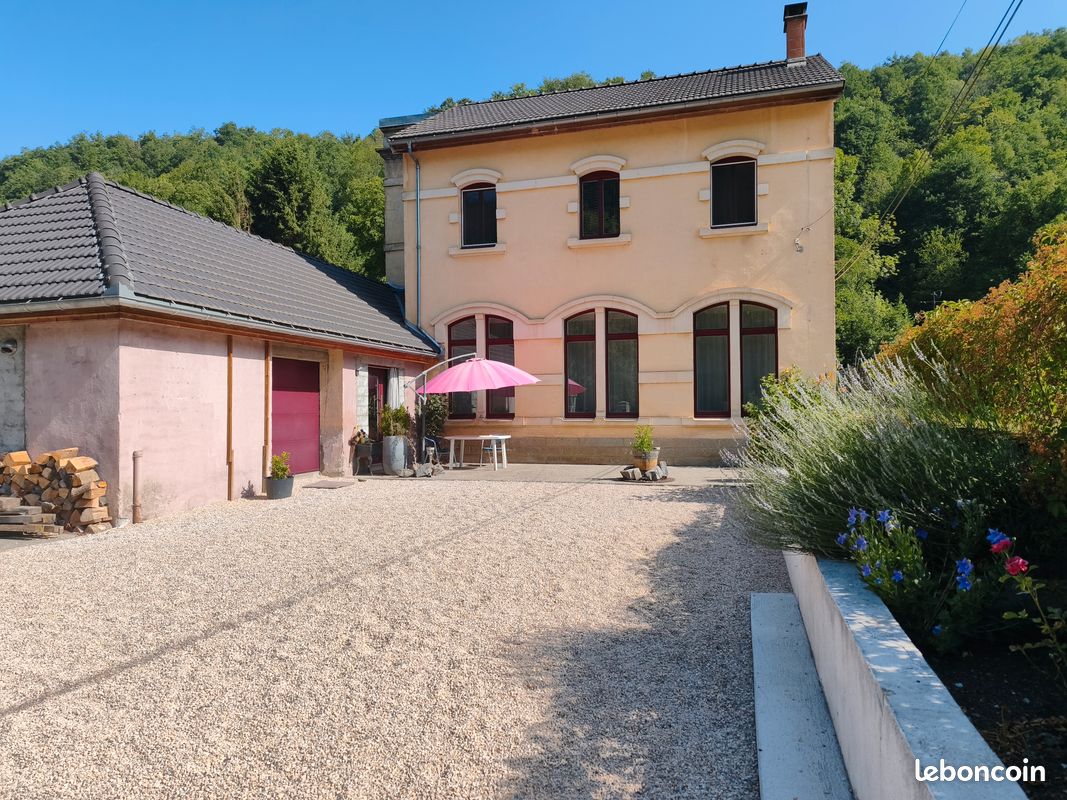 Maison 4 pièces 200 m² · à Ercé · 200 m² · 350 500 €