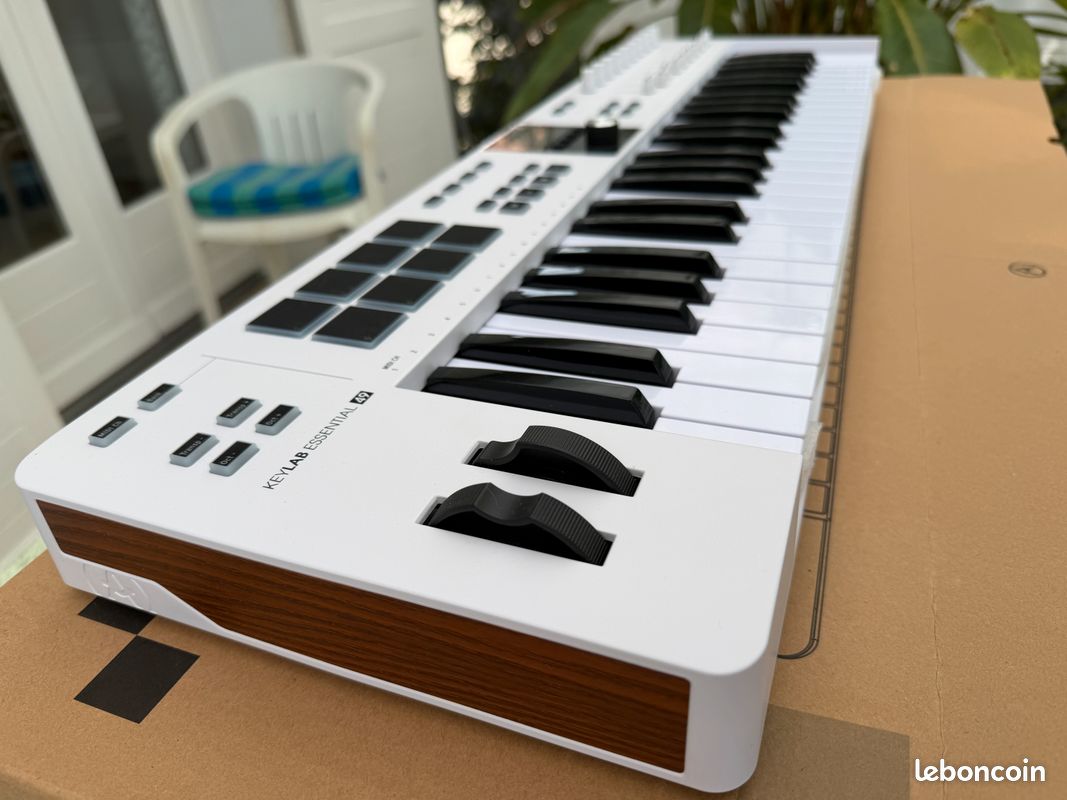Arturia KeyLab Essential 49 MK3 White (image 3)