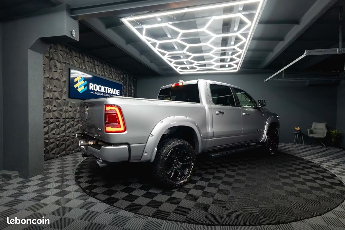 Dodge RAM 1500 Laramie Night Edition 5.7 V8 HEMI GPL 401 ch 4x4 – Offroad – BRC (image 6)