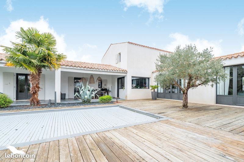 Maison 7 pièces 250 m² · à Saint-Pierre-d'Oléron · 250 m² · 866 520 €