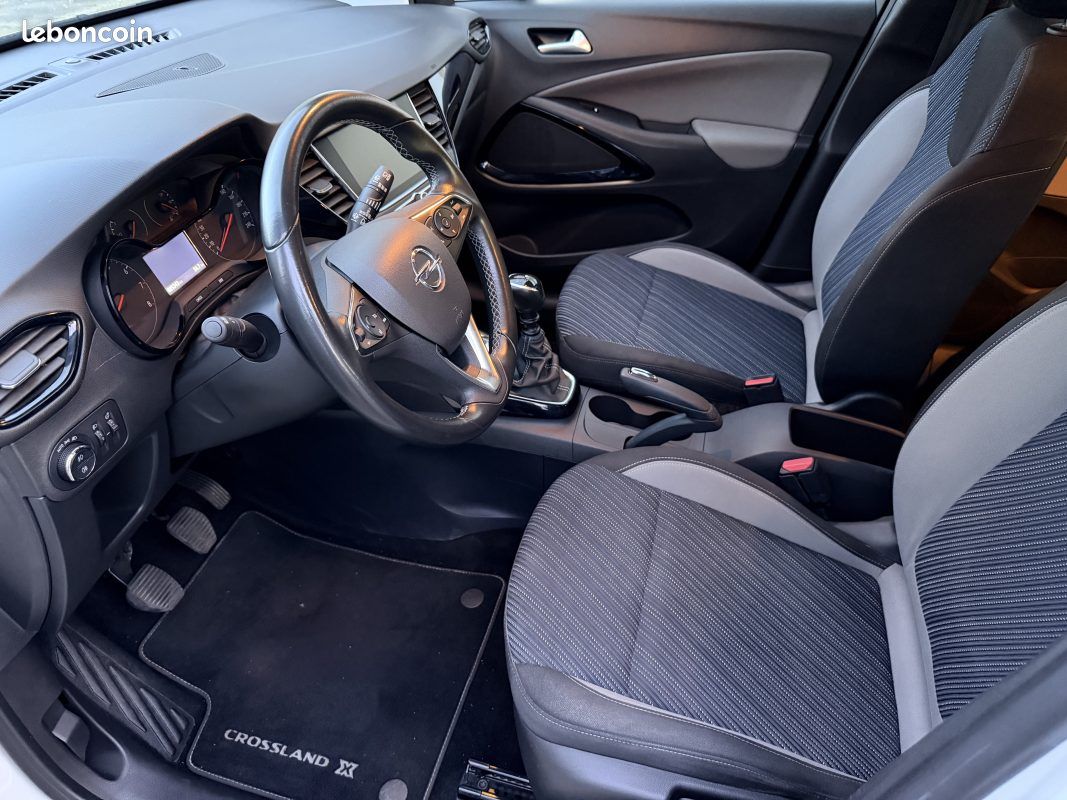 OPEL CROSSLAND INNOVATION ESSENCE TURBO 130ch (image 3)