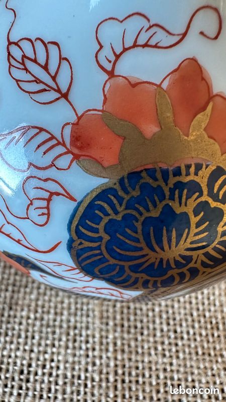 Vase bouteille en porcelaine peint à la main, décor Imari, cachet rouge, 15,5 cm (image 3)