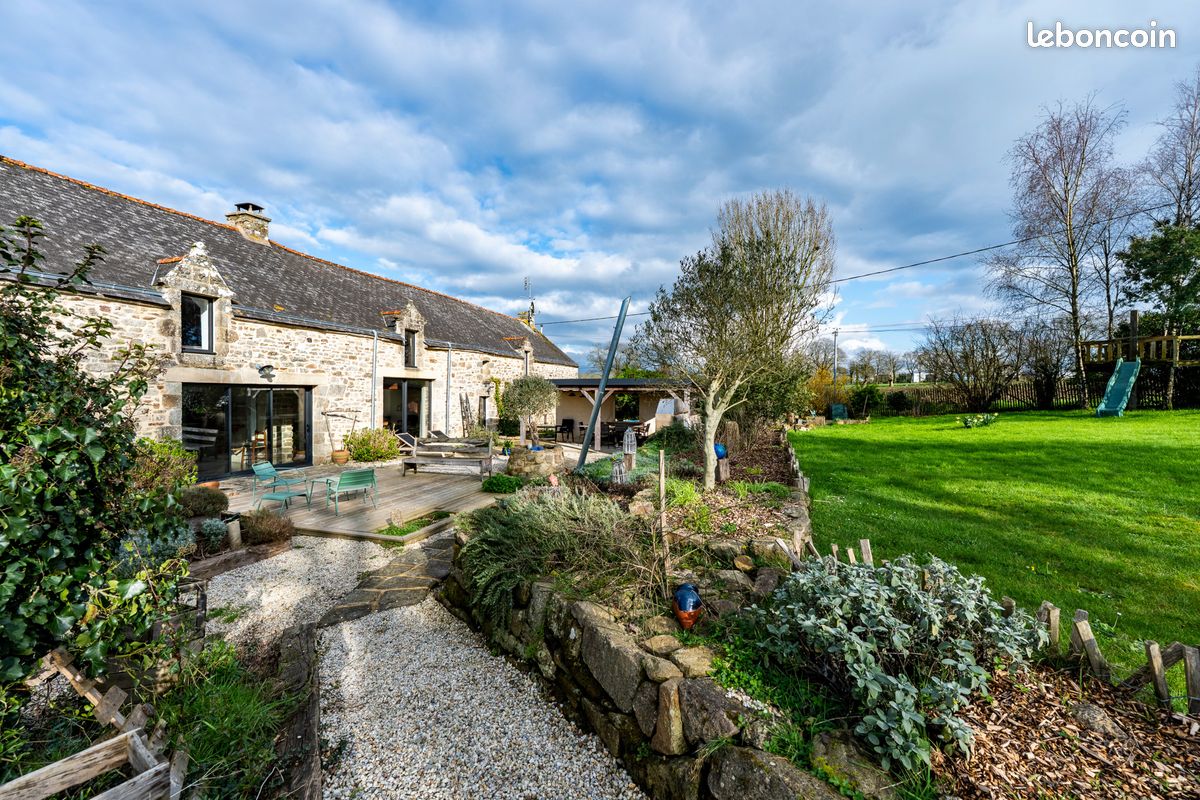 Maison 10 pièces 317 m² · à Noyal-Muzillac · 317 m² · 630 000 €