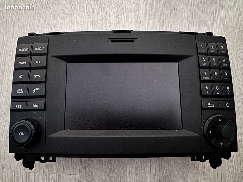 Autoradio alpine pour Vito Mercedes (image 1)