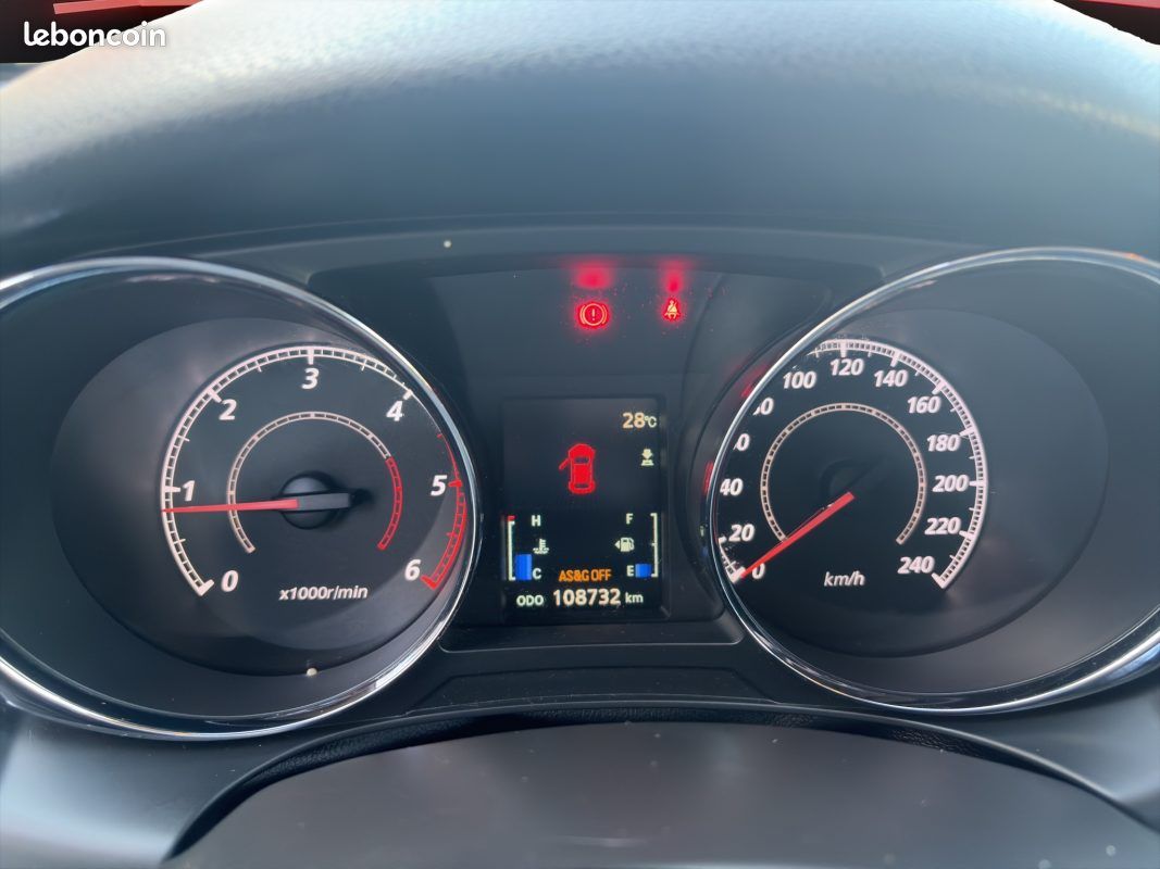 PEUGEOT 4008 1.6 HDi 114 cv Style 4x4 (image 16)