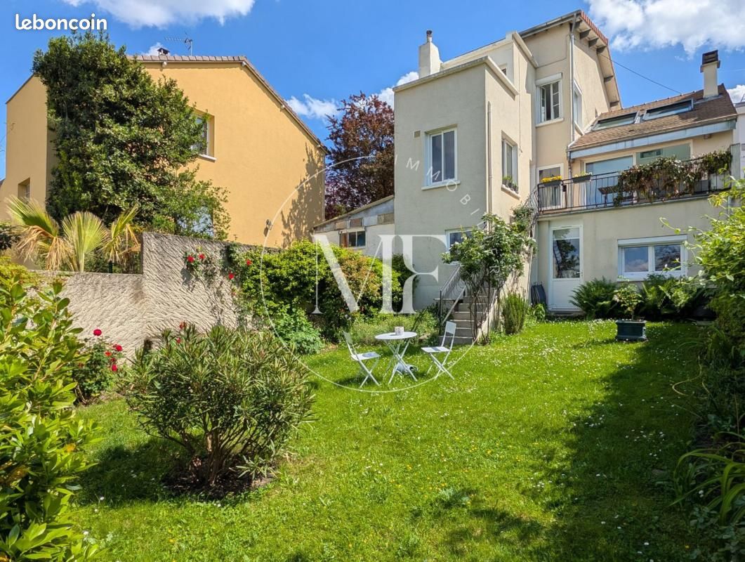 Maison 8 pièces 170 m² · à Nanterre · 170 m² · 829 000 €