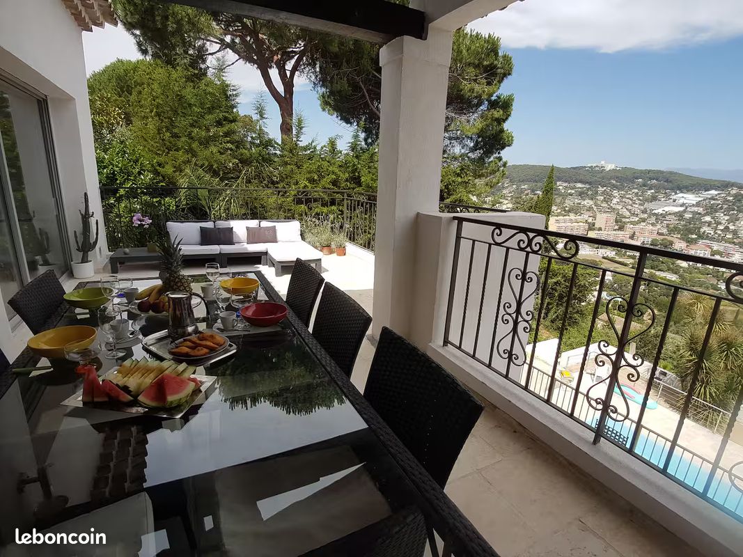 Maison 5 pièces 145 m² · à Vallauris · 145 m² · 3 500 €/mois