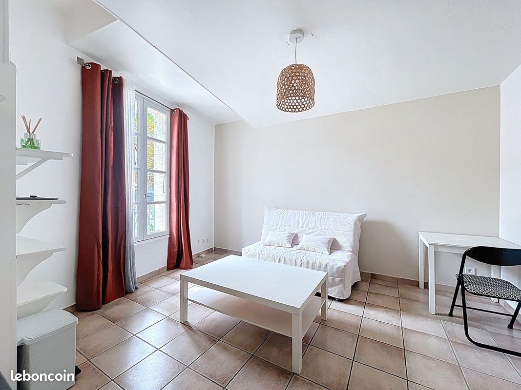 Appartement 1 pièce 19 m² · à Auch · 19 m² · 350 €