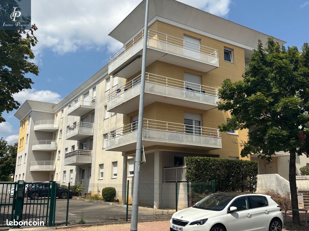 Parking 50 m² · à Dijon · 50 m² · 10 000 €