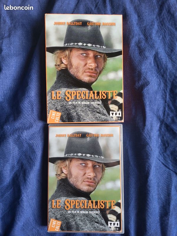 Coffret Blu ray + DVD + BD Le Spécialiste (Johnny Hallyday. Fourreau cartonné ) (image 1)