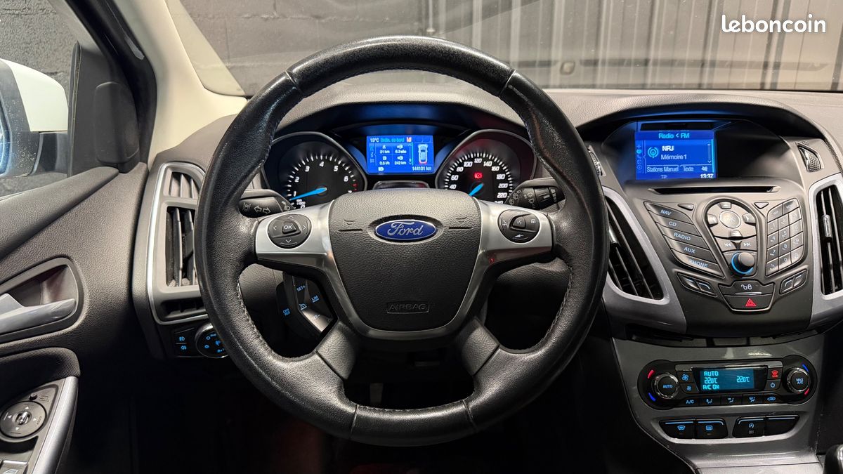 FORD FOCUS SW 1.0 ECOBOOST 125 CH TITANIUM-X START-STOP DISTRIBUTION REMPLACEe (image 4)