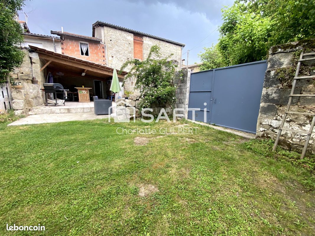 Maison 7 pièces 196 m² · à Puymiclan · 196 m² · 199 000 €