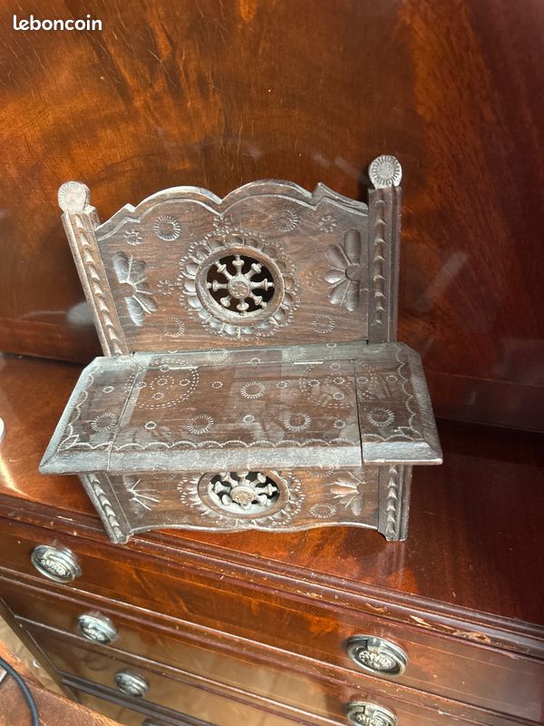 Lot De 3 Boîtes De 8 Petits Meubles Miniatures Vintage (cuisine/salle à Manger) – Occasion