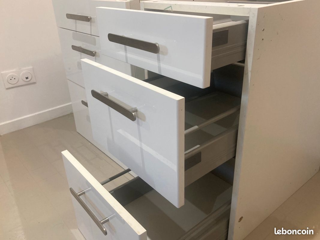 URGENT / Beaux meubles de cuisine ikea (image 2)