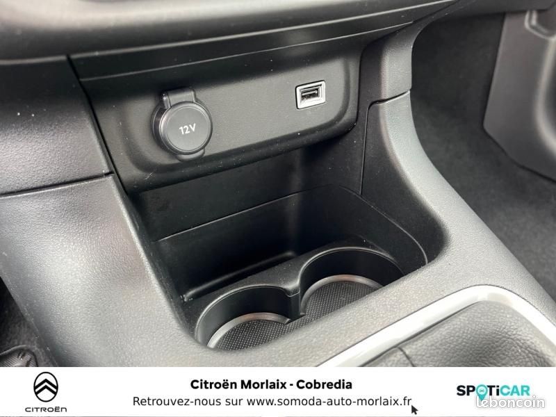 Citroen C3 1.2 PureTech 110ch S&S ELLE (image 21)