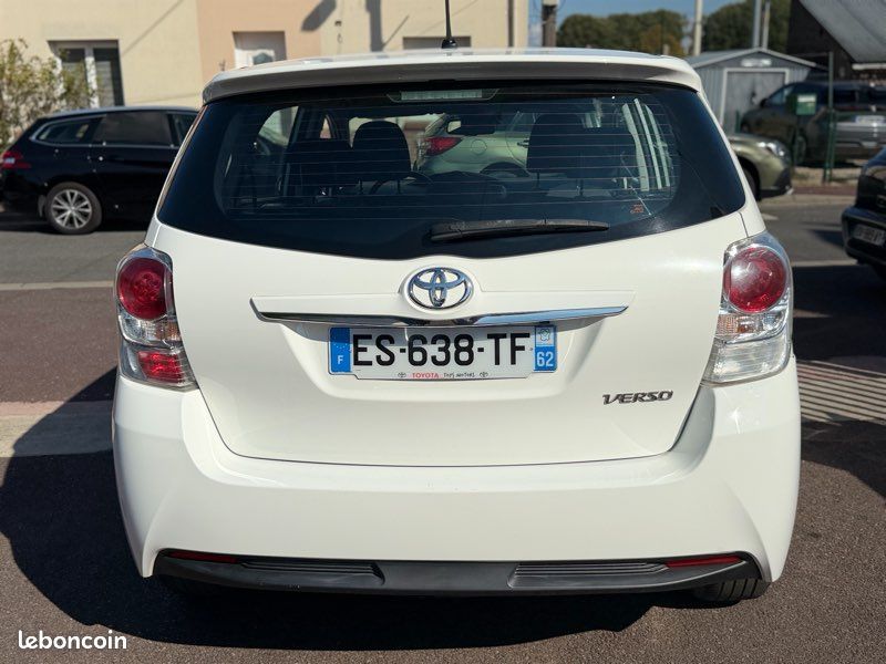 Toyota Verso Monospace 1.6 D-4D 112CV Phase 2 CT OK 162000KM garantie 6 mois (image 9)