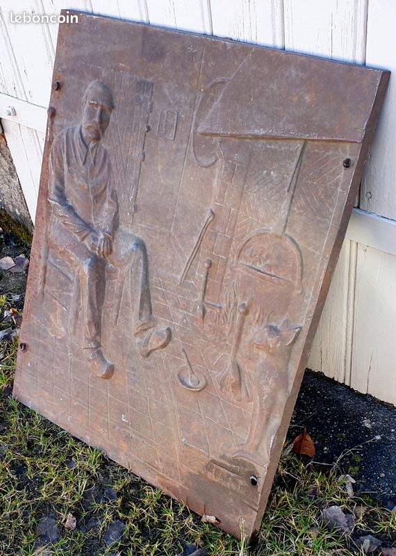 Plaque de cheminée ancienne en FONTE (motif vieil homme) (image 3)