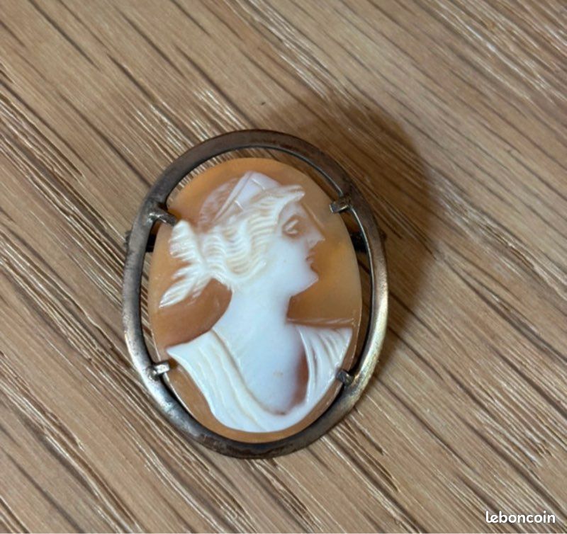 Broche - Brooch Camée - Portrait - Cabochon - Signé VPC