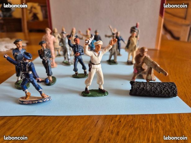 STARLUX LOT DE 8 soldats de la Marine en plastique EUR 3,00 - FR