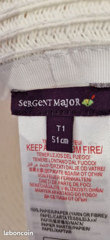 Robe et chapeau de cérémonie bis (image 7)