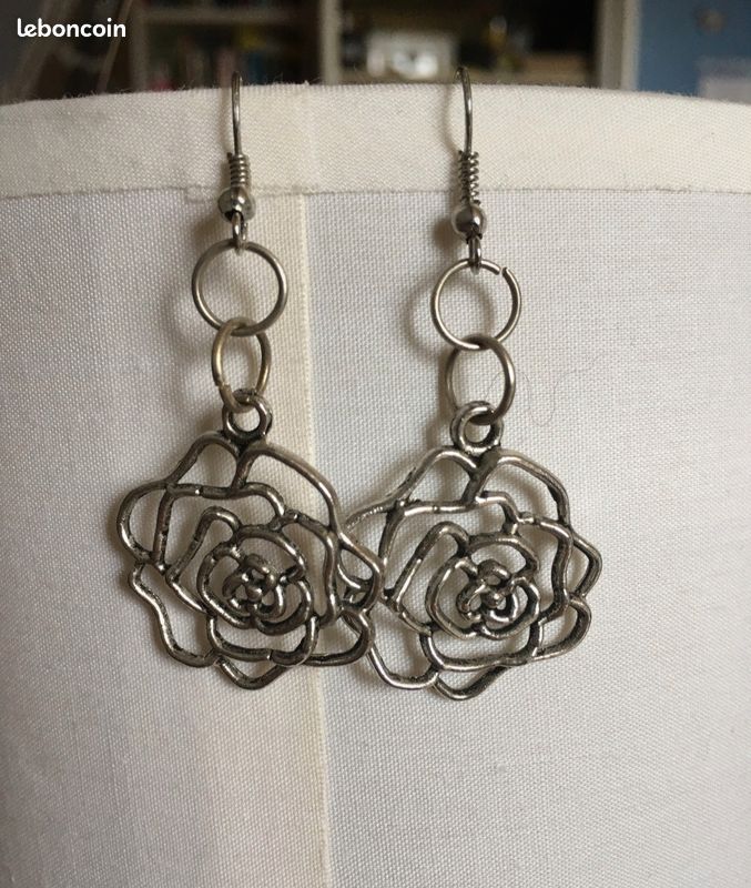 Boucles D'oreilles Pendantes Swarovski Roses - Neuf Avec étiquettes, Zircon, Fermoir Clous