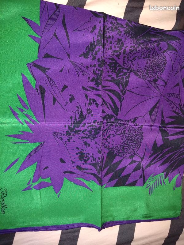 Foulard carré Revillon soie (image 2)