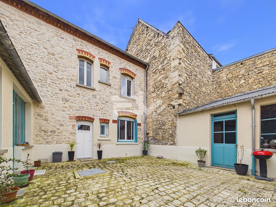 Maison 8 pièces 200 m² · à Fismes · 200 m² · 302 000 €