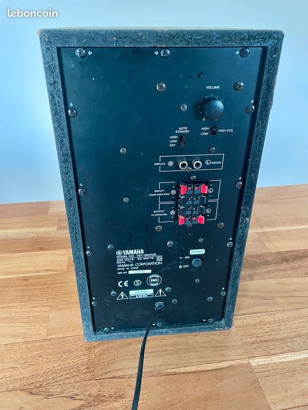 Caisson de basses YAMAHA YST SW515 B Pas Cher