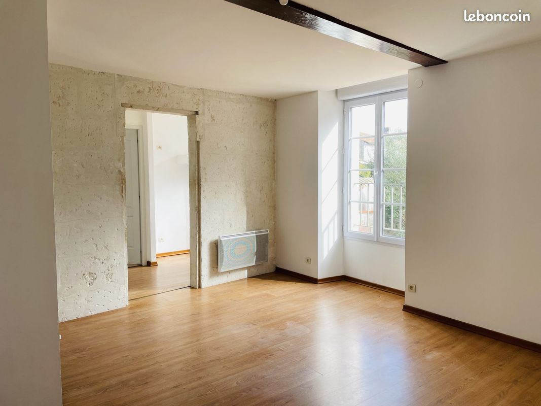 Appartement 1 pièce 28 m² · à Cozes · 28 m² · 390 €/mois