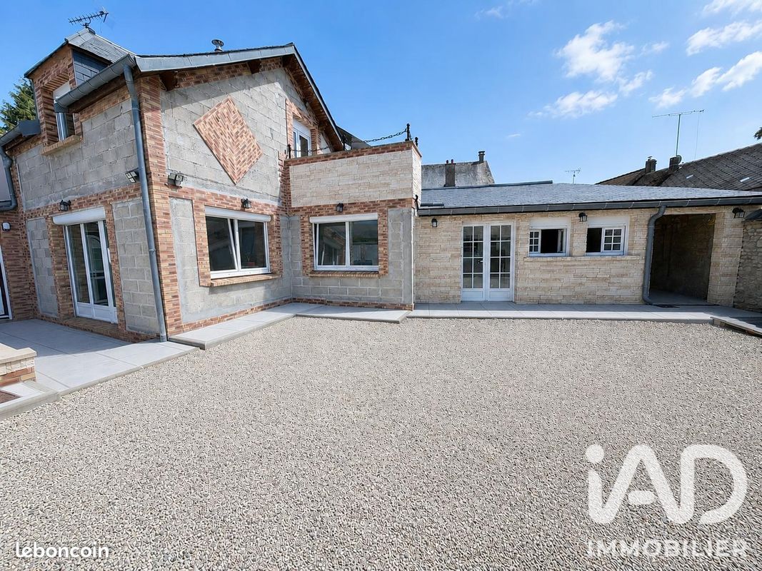 Maison 6 pièces 155 m² · à Châtenay · 155 m² · 252 000 €