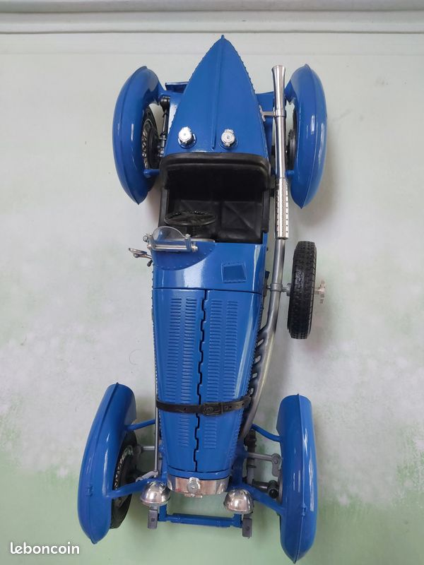 Pièce Détachée Roue Burago Bugatti Type 59 1934 échelle 1/18 - Patte Cassée - Occasion