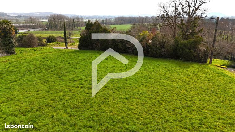 Terrain 1548 m² ST PE DE LEREN